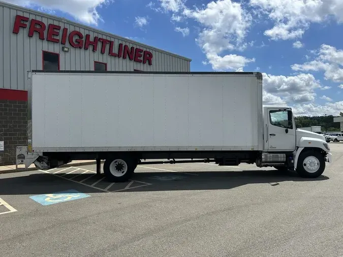 2020 HINO 268A
