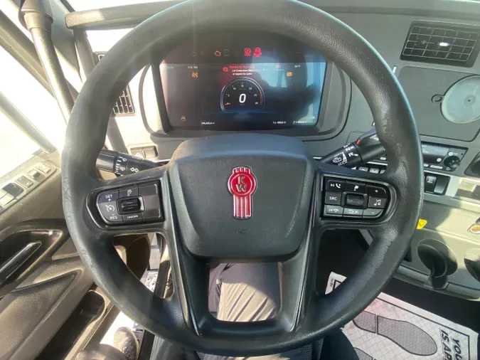 2022 Kenworth T680