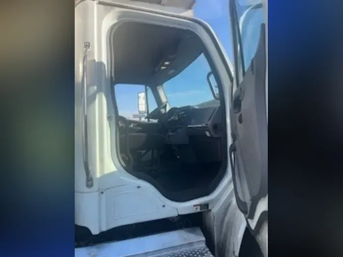 2020 FREIGHTLINER/MERCEDES M2 1067482768fef0f258c08da3b5eacf6ffc9