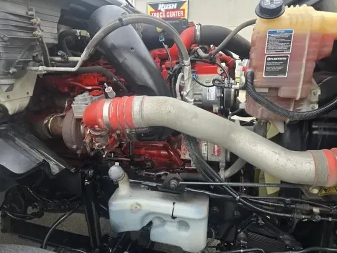 2020 International LT625