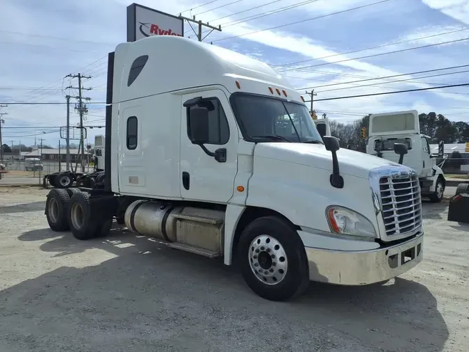 2019 FREIGHTLINER/MERCEDES CASCADIA 125
