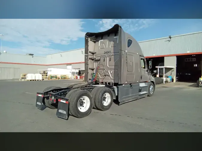 2025 Freightliner Cascadia 126748488b438953b50de982f6941dfabb5