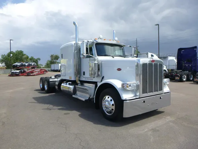 2023 Peterbilt 389