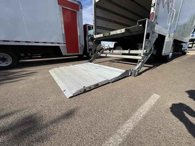 2020 Peterbilt 337