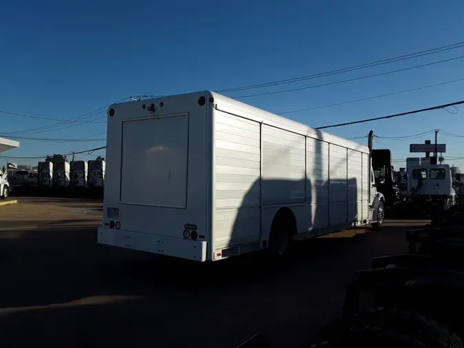 2017 FREIGHTLINER/MERCEDES M2 106