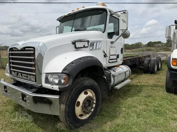 2008 MACK GRANITE GU813748b7819bca4efb32a45522a59d18898