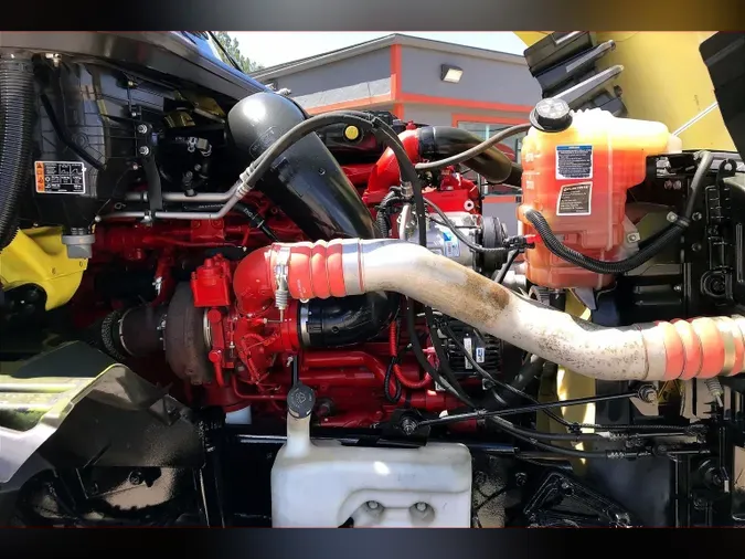 2023 INT LT625 6X4