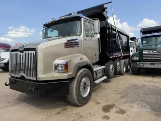 2015 WESTERN STAR 4700