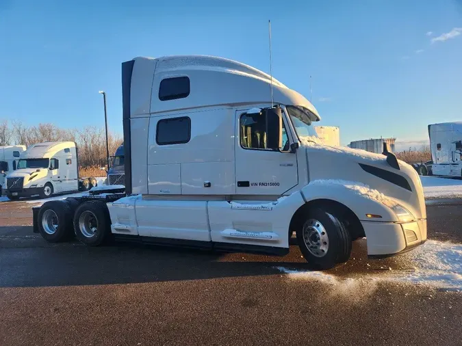 2024 VOLVO VNL64T860