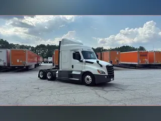 2021 Freightliner Cascadia 126
