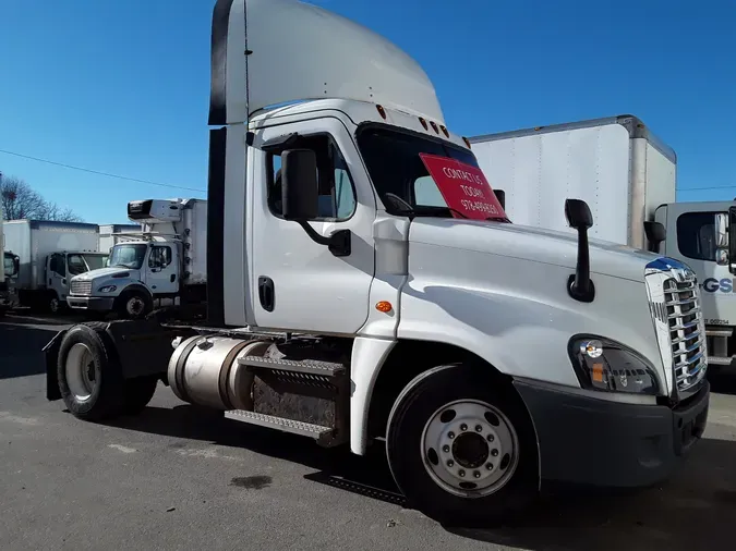 2018 FREIGHTLINER/MERCEDES CASCADIA 125