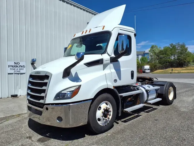 2020 FREIGHTLINER/MERCEDES NEW CASCADIA 116749a0725e412d96fde6c76fd0229d4c6