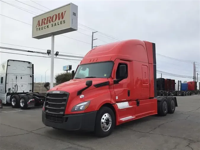 2023 FREIGHTLINER CA126