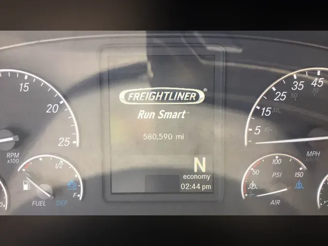 2020 Freightliner Cascadia 126