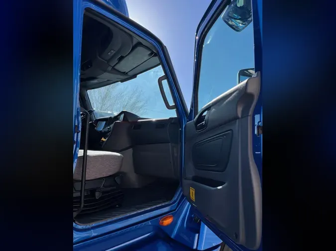 2022 International LT625