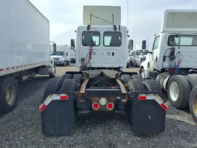 2018 FREIGHTLINER/MERCEDES CASCADIA 12574a08c32508b1588a597f64ca5b6505a