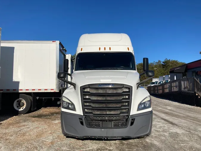 2018 FREIGHTLINER/MERCEDES NEW CASCADIA 126