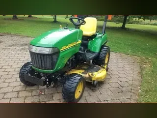 2005 John Deere 2305