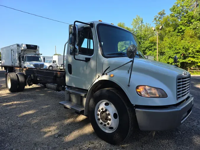 2014 FREIGHTLINER/MERCEDES M2 106