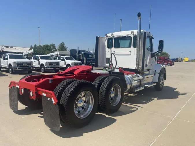 2022 Peterbilt 567