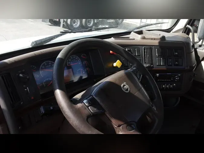 2018 Volvo VNL300