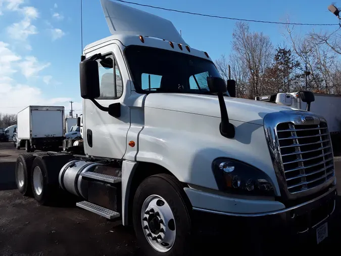 2017 FREIGHTLINER/MERCEDES CASCADIA 125