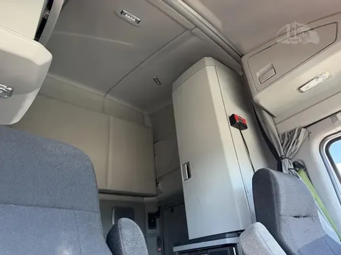 2020 KENWORTH T68074a9d15aed32525e5dc38e888087fa3c