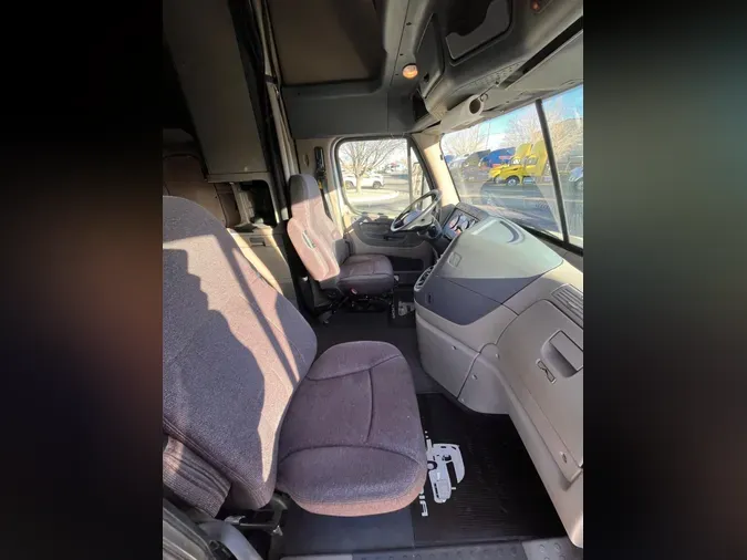 2020 Freightliner Cascadia