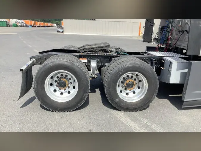 2022 Freightliner Cascadia 126