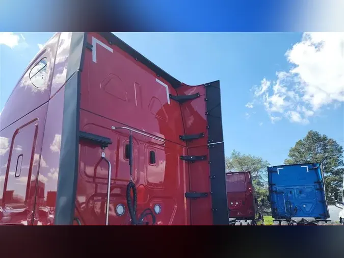 2023 FREIGHTLINER CA12674acacb2ffe7ce4c3925403f5accdab8