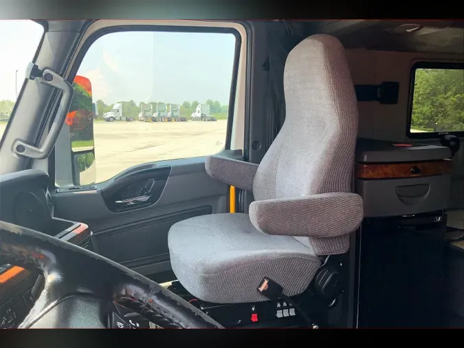 2021 INT LT625 6x4