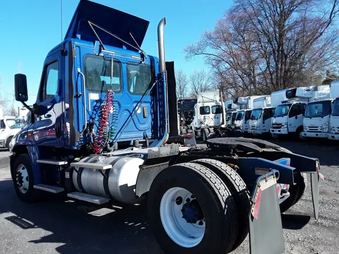 2017 FREIGHTLINER/MERCEDES CASCADIA 125