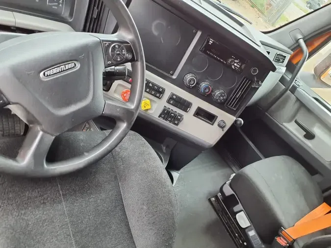 2019 FREIGHTLINER NEW CASCADIA PX12664