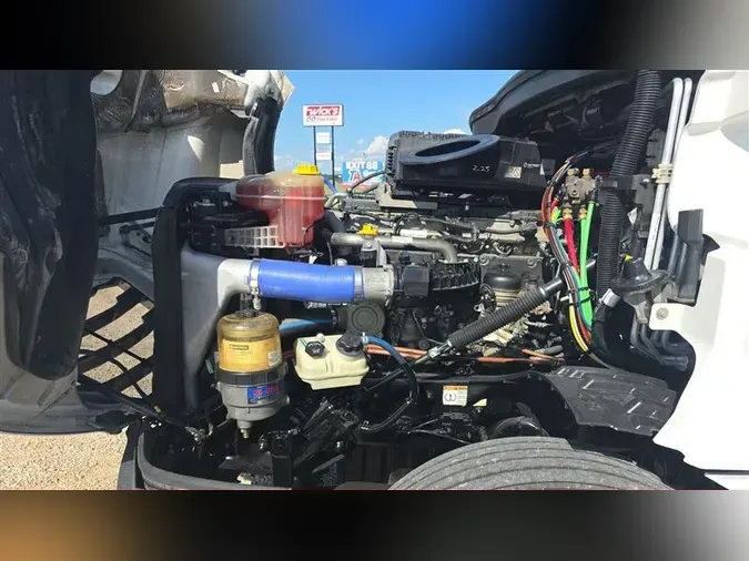 2019 FREIGHTLINER CA126