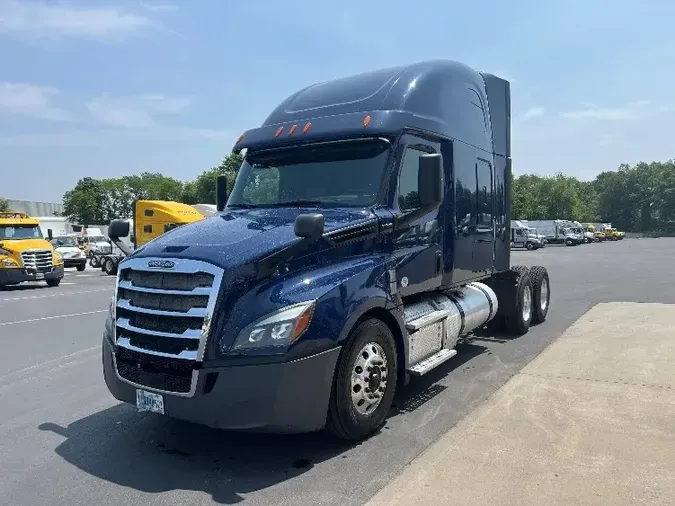 2019 Freightliner T12664ST