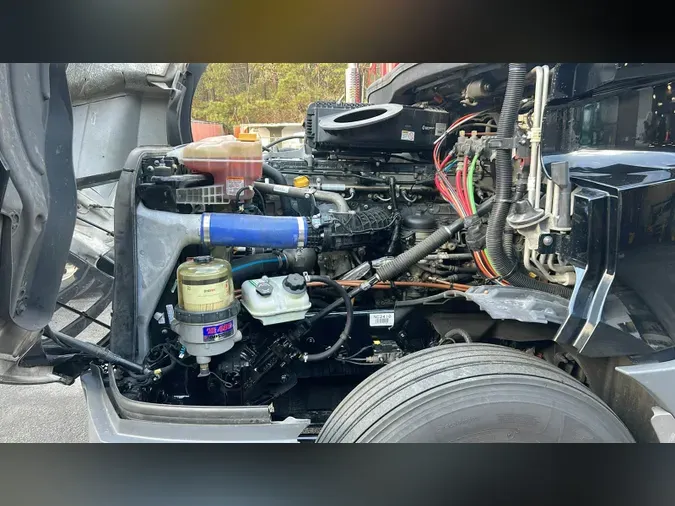 2022 Freightliner Cascadia 12674b418957f1aff412a3c13d09fca4743