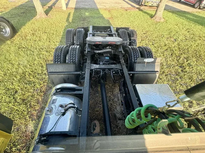 2021 Peterbilt 579