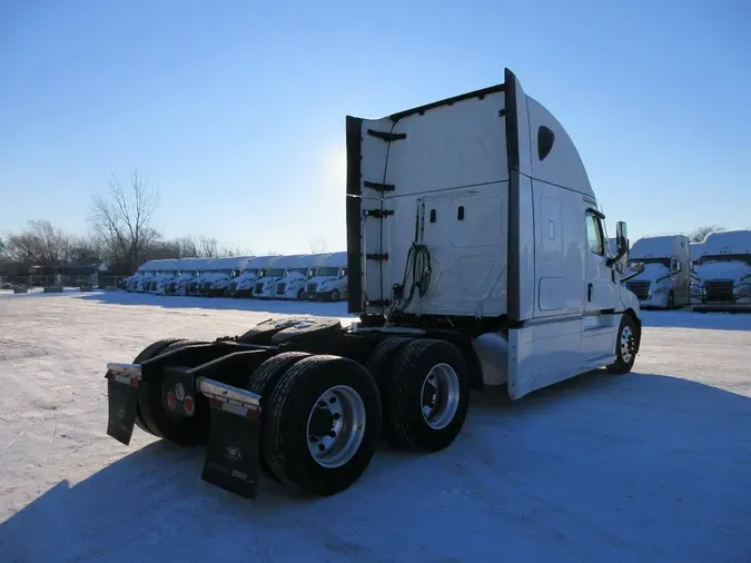 2023 FREIGHTLINER Cascadia 126