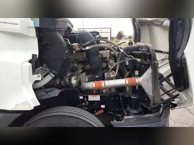 2022 Freightliner Cascadia 126