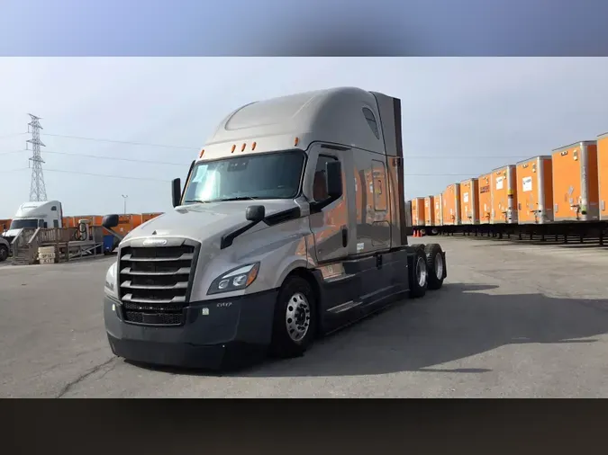 2022 Freightliner Cascadia 126