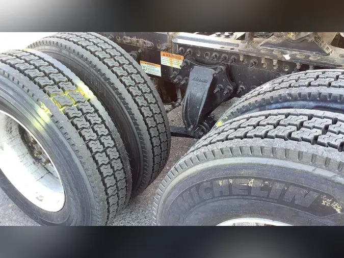 2021 Freightliner Cascadia 126