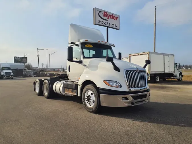 2019 NAVISTAR INTERNATIONAL LT625 DAYCAB T/A