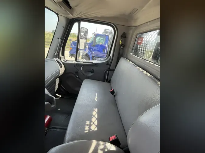 2021 Freightliner Business Class M2 106