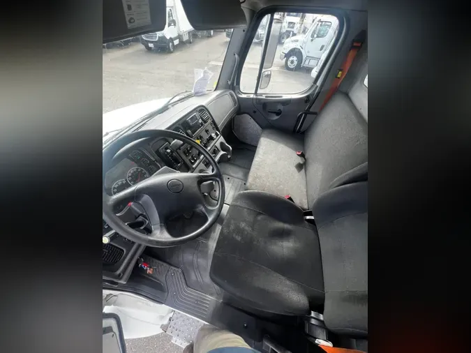 2018 FREIGHTLINER/MERCEDES M2 106