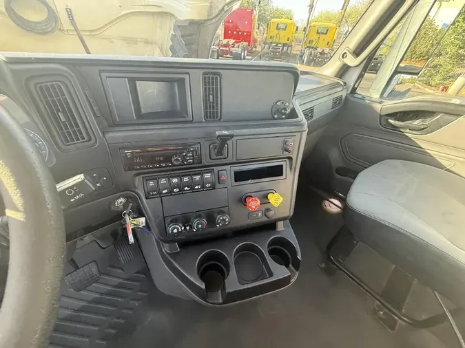 2019 International LT625