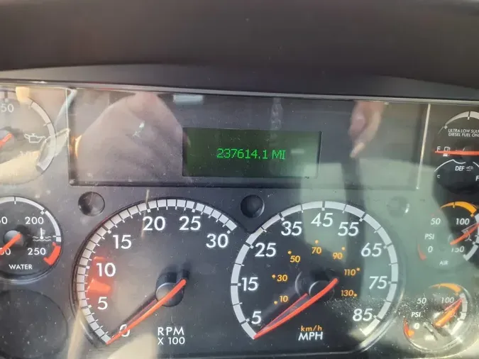 2020 FREIGHTLINER M2 106