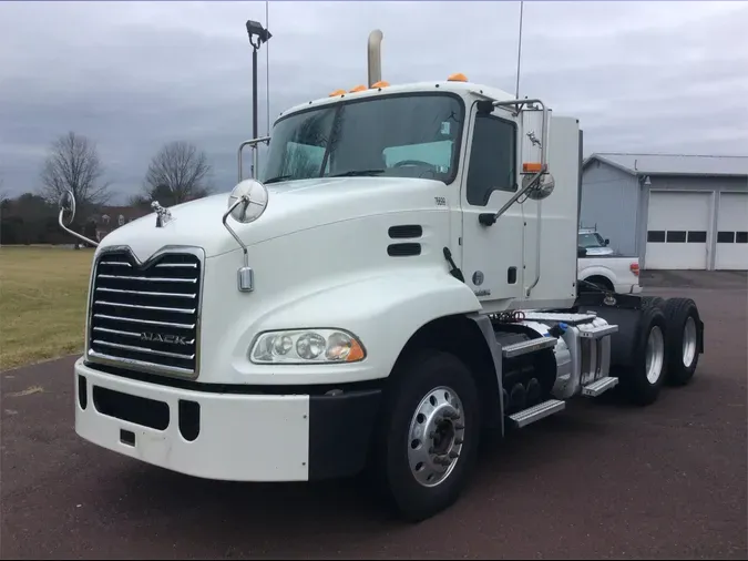 2016 Mack PINNACLE CXU61374c6fc32c3f1f0febb33e2b5f2741bbf