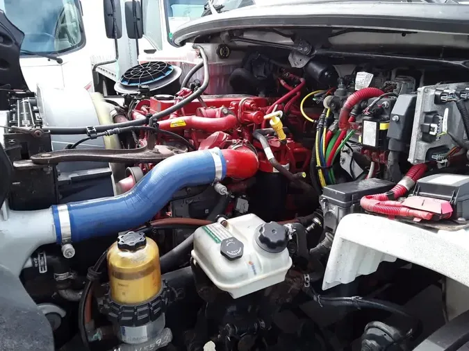 2018 FREIGHTLINER/MERCEDES M2 106