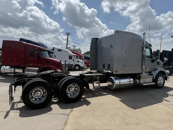 2021 Peterbilt 567