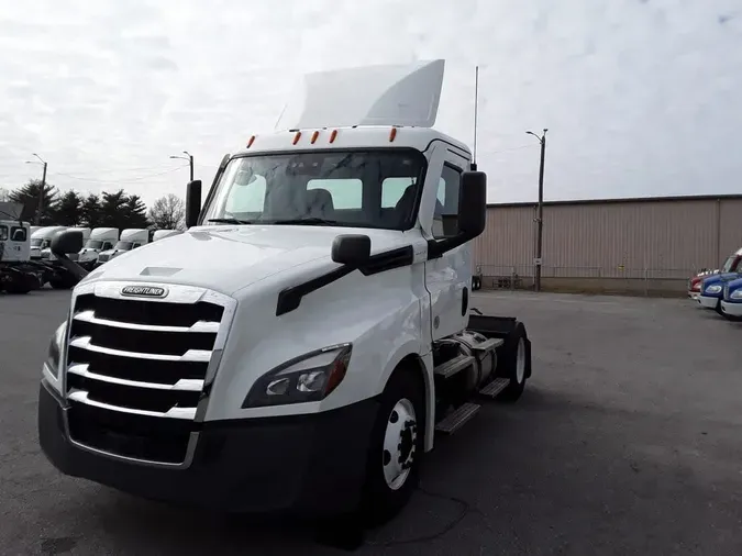 2022 FREIGHTLINER/MERCEDES CASCADIA PX12642ST74d037f54f7b5e12794d20990d091bf2